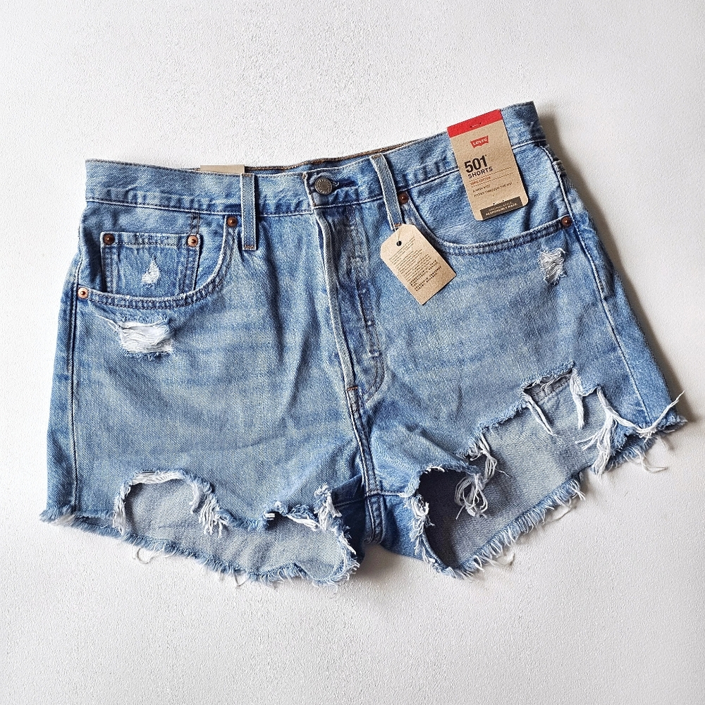 Levi’s 501 Shorts W31 High Rise Distressed Cutoff Denim Light Wash NWT